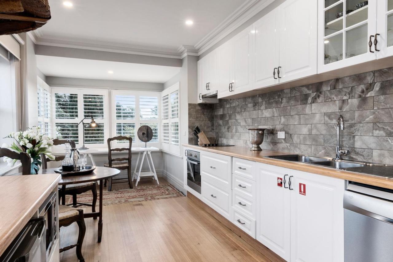 샌디베이 The Rivulet B&B 외부 사진 A modern Australian kitchen